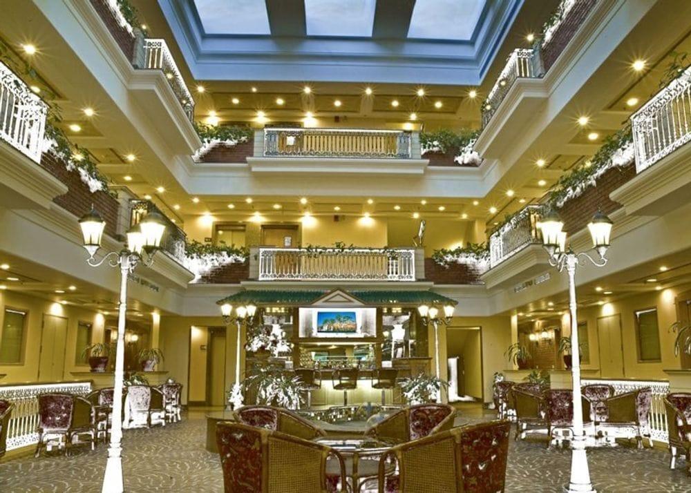 Savoy Suites Noida Ngoại thất bức ảnh