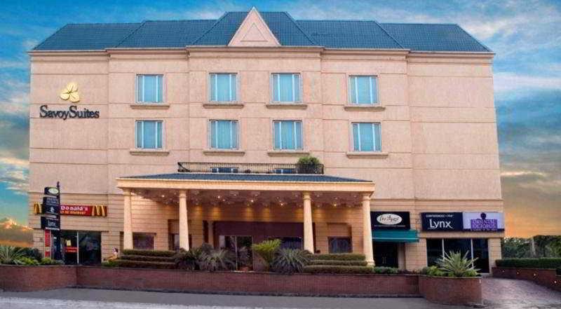 Savoy Suites Noida Ngoại thất bức ảnh
