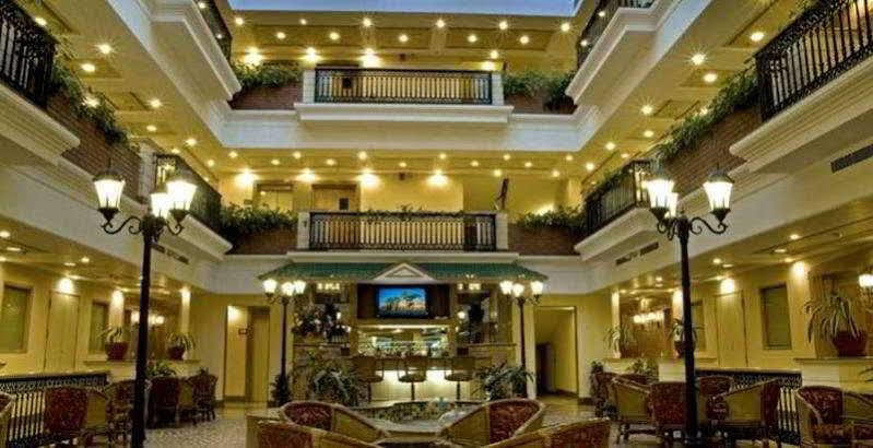 Savoy Suites Noida Ngoại thất bức ảnh