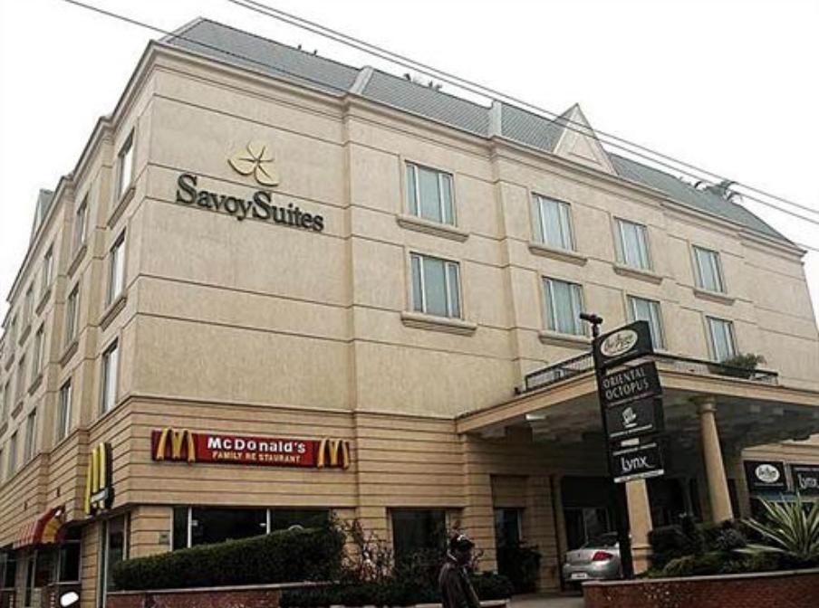 Savoy Suites Noida Ngoại thất bức ảnh