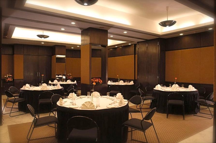 Savoy Suites Noida Nhà hàng bức ảnh