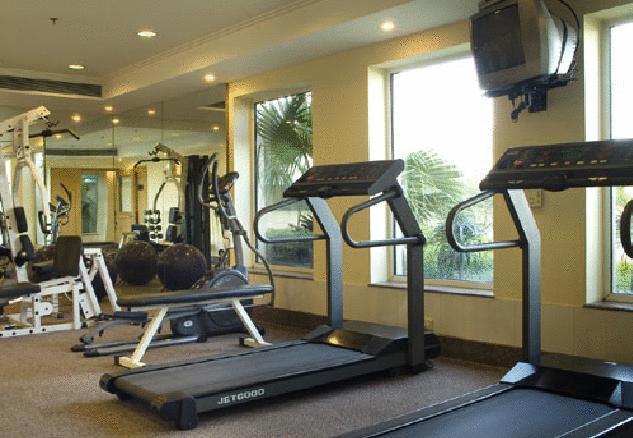Savoy Suites Noida Ngoại thất bức ảnh